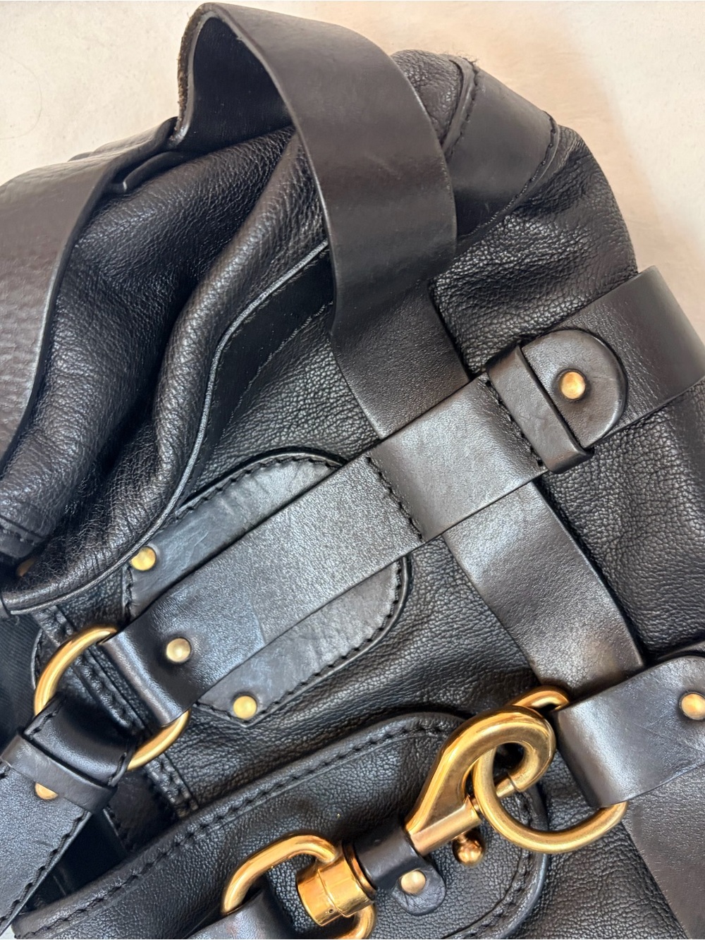 Chloé Black Leather Shoulder Bag with Gold Hardware - Picture 2 of 9